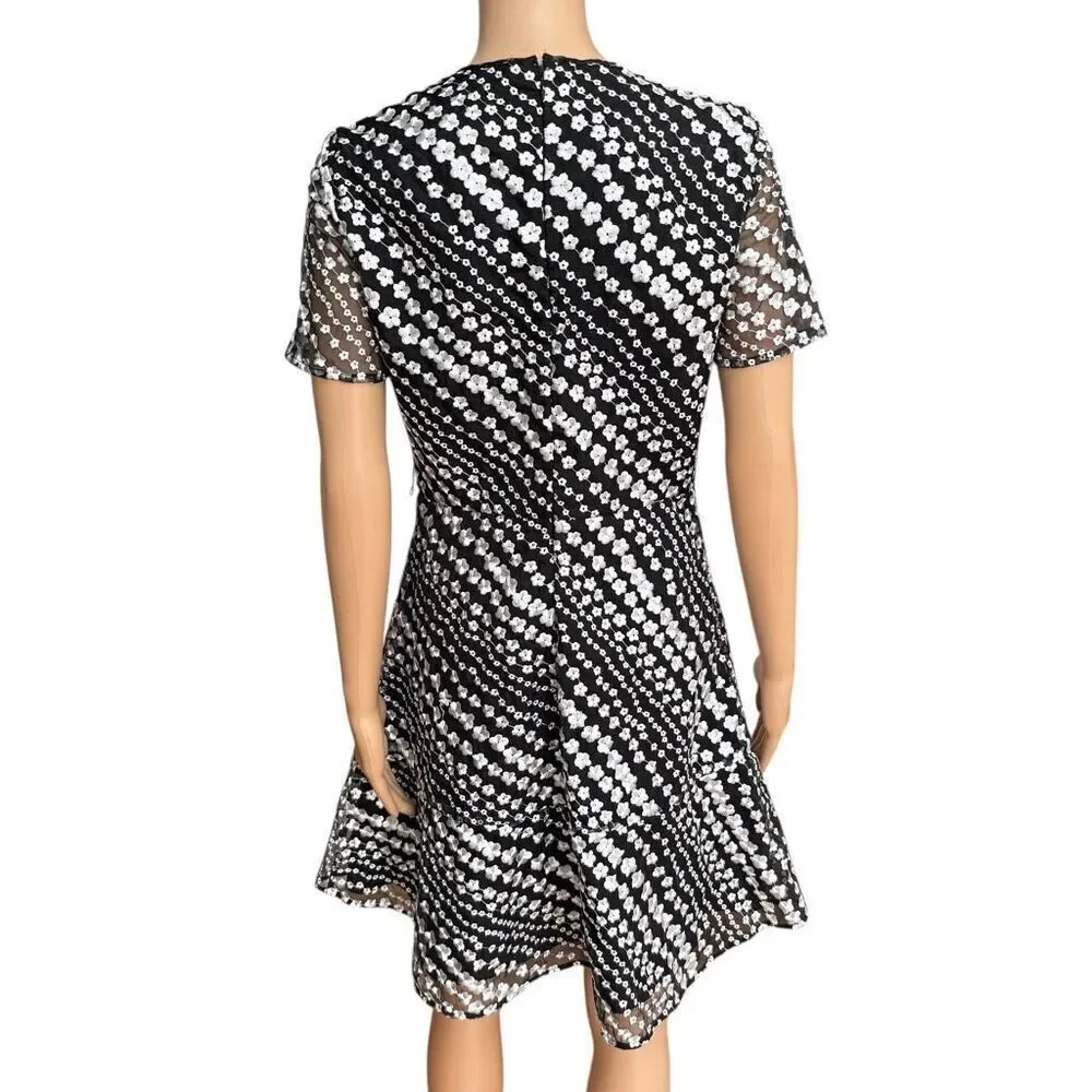 Michael Kors Floral Embroidered Dress black size 6 no belt